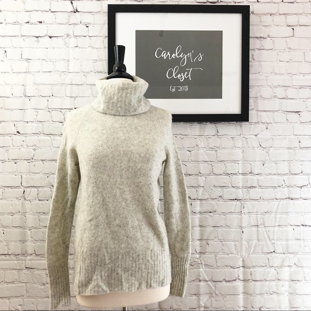 SOLD 🖤Aritzia Community Plutarch Turtleneck swea - Picture 4 of 8